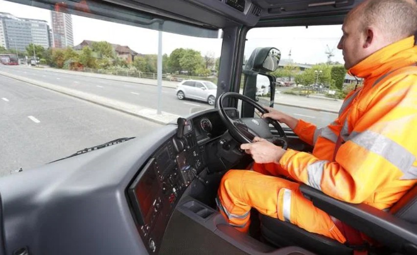 Hands-on apprenticeship training developing the next generation of technicians.